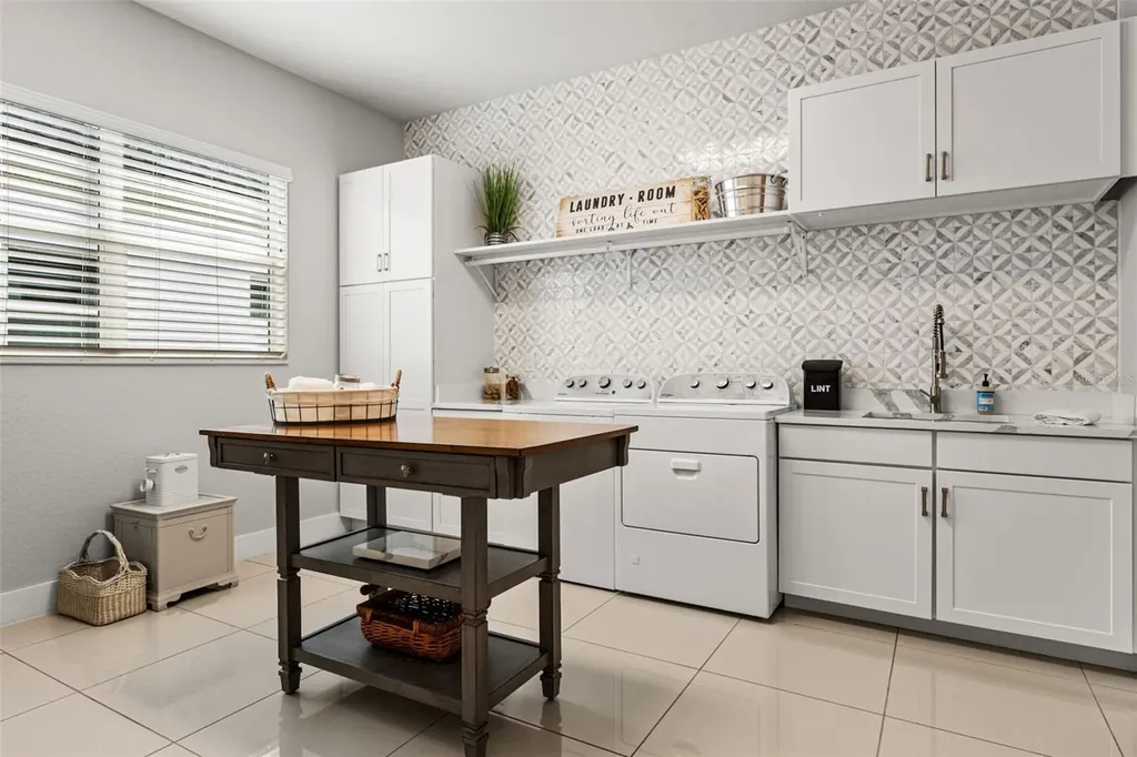 8271 Redonda Loop Lakewood Ranch FL 34202