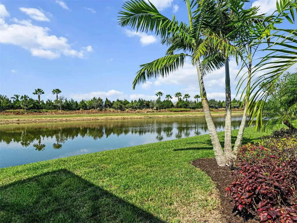 8271 Redonda Loop Lakewood Ranch FL 34202