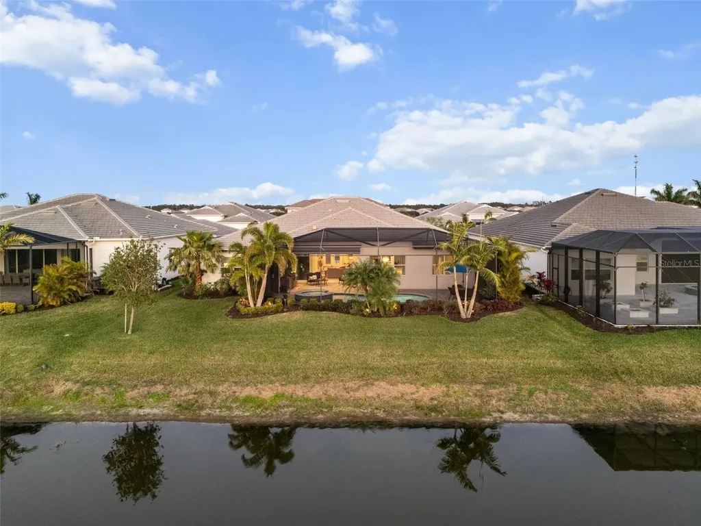 8271 Redonda Loop Lakewood Ranch FL 34202