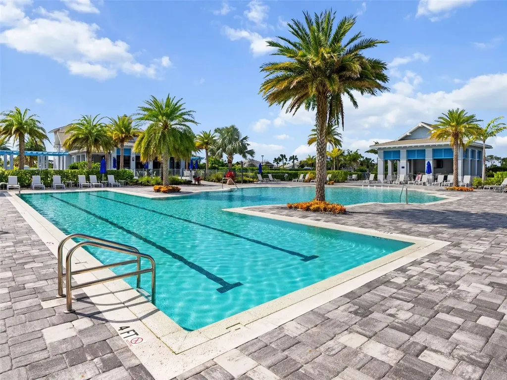 8271 Redonda Loop Lakewood Ranch FL 34202