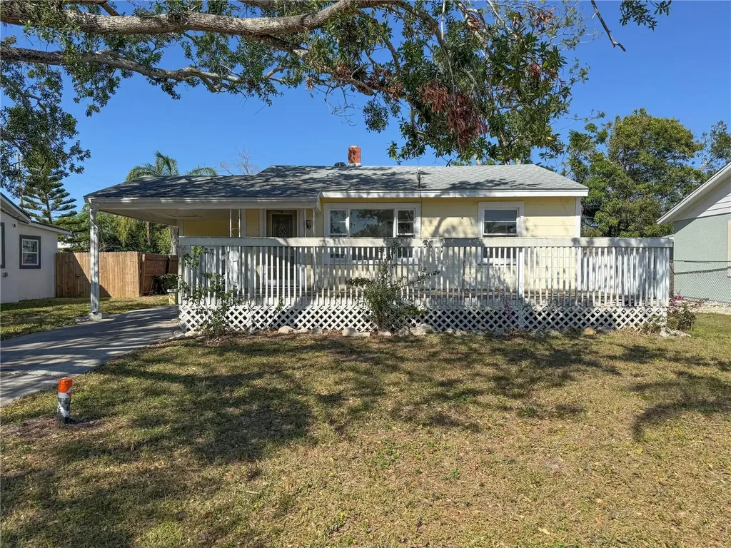 808 20th Avenue W Bradenton FL 34205