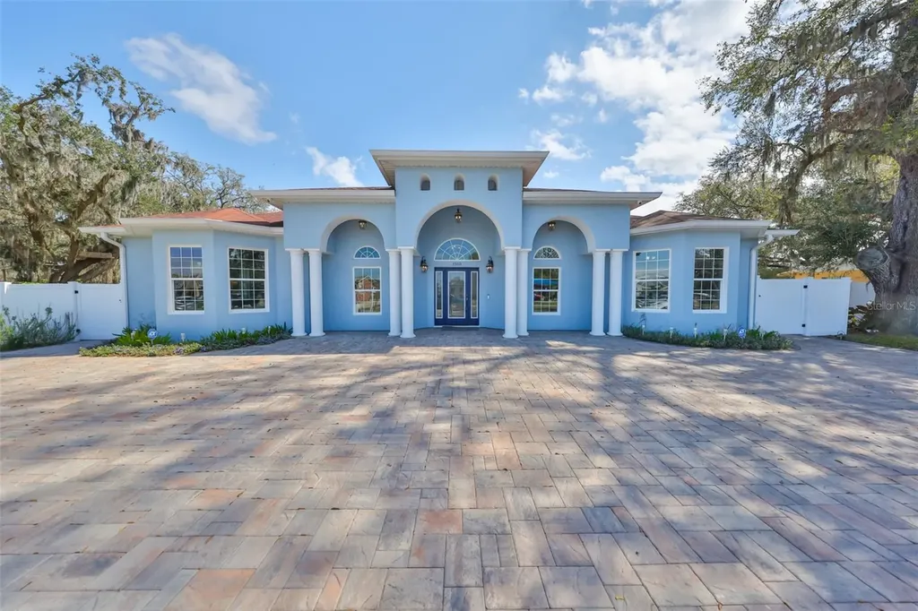 1510 James L Redman Parkway Plant City FL 33563