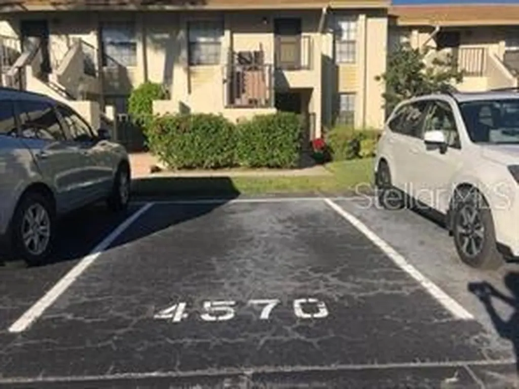 4570 Weybridge Sarasota FL 34235