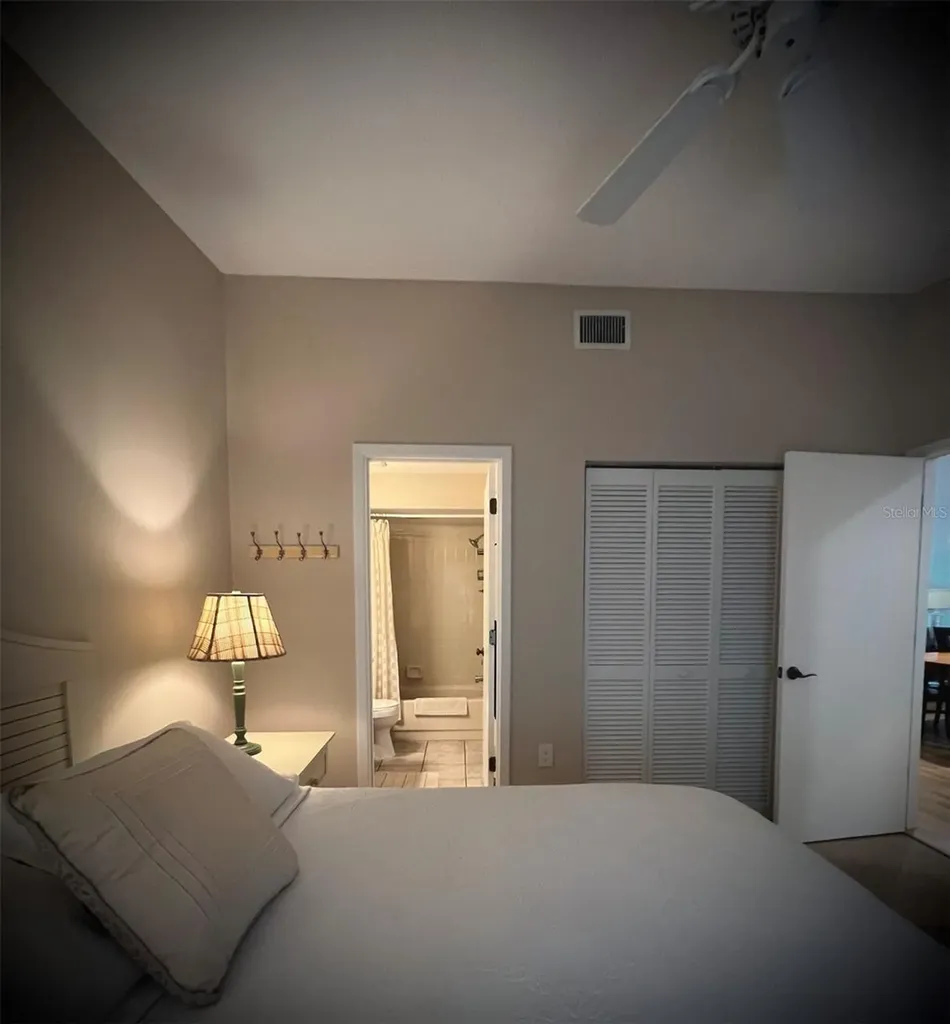 4570 Weybridge Sarasota FL 34235