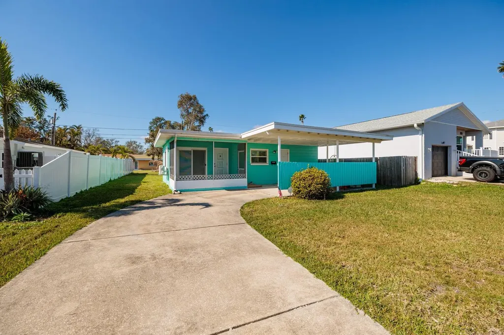 3774 Arkansas Avenue NE St Petersburg FL 33703