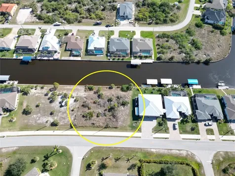 14678-14686 San Domingo Boulevard Port Charlotte FL 33981