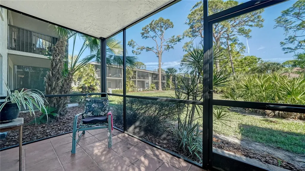 966 La Costa Circle Sarasota FL 34237