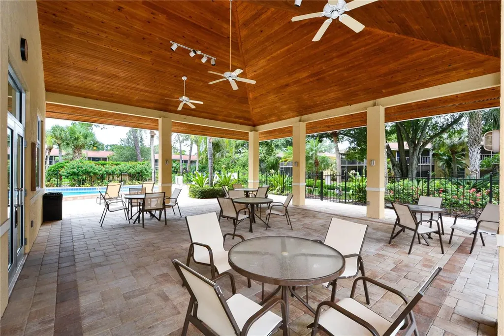 966 La Costa Circle Sarasota FL 34237