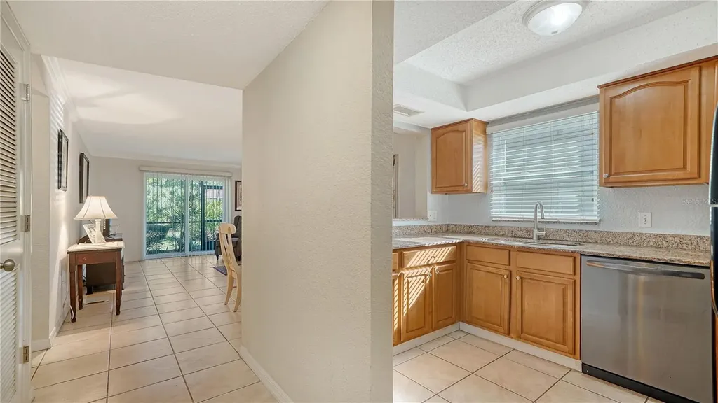 966 La Costa Circle Sarasota FL 34237
