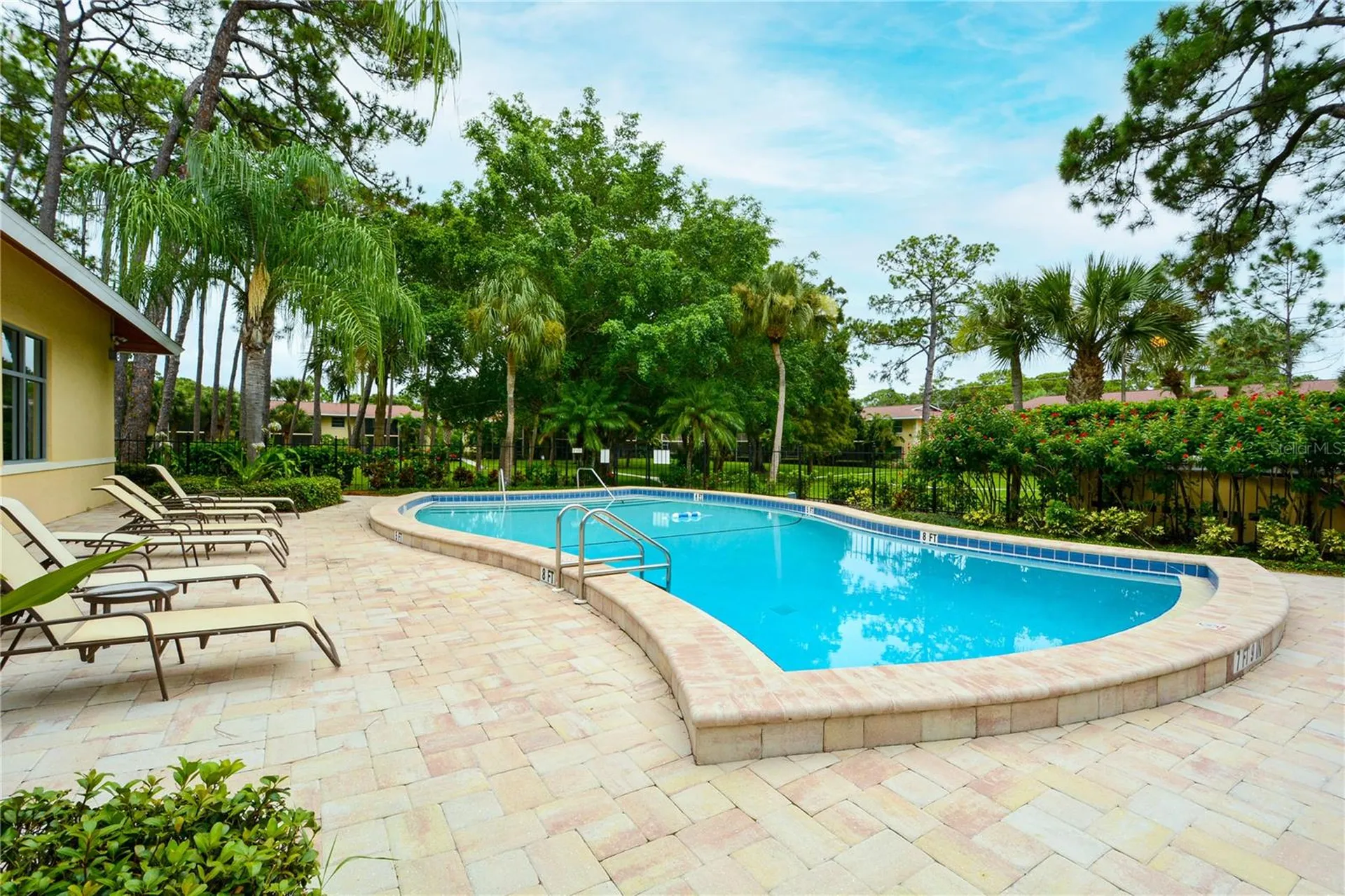 966 La Costa Circle Sarasota FL 34237