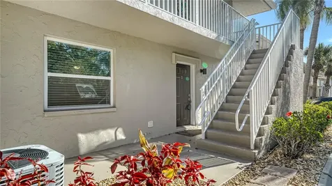 966 La Costa Circle Sarasota FL 34237