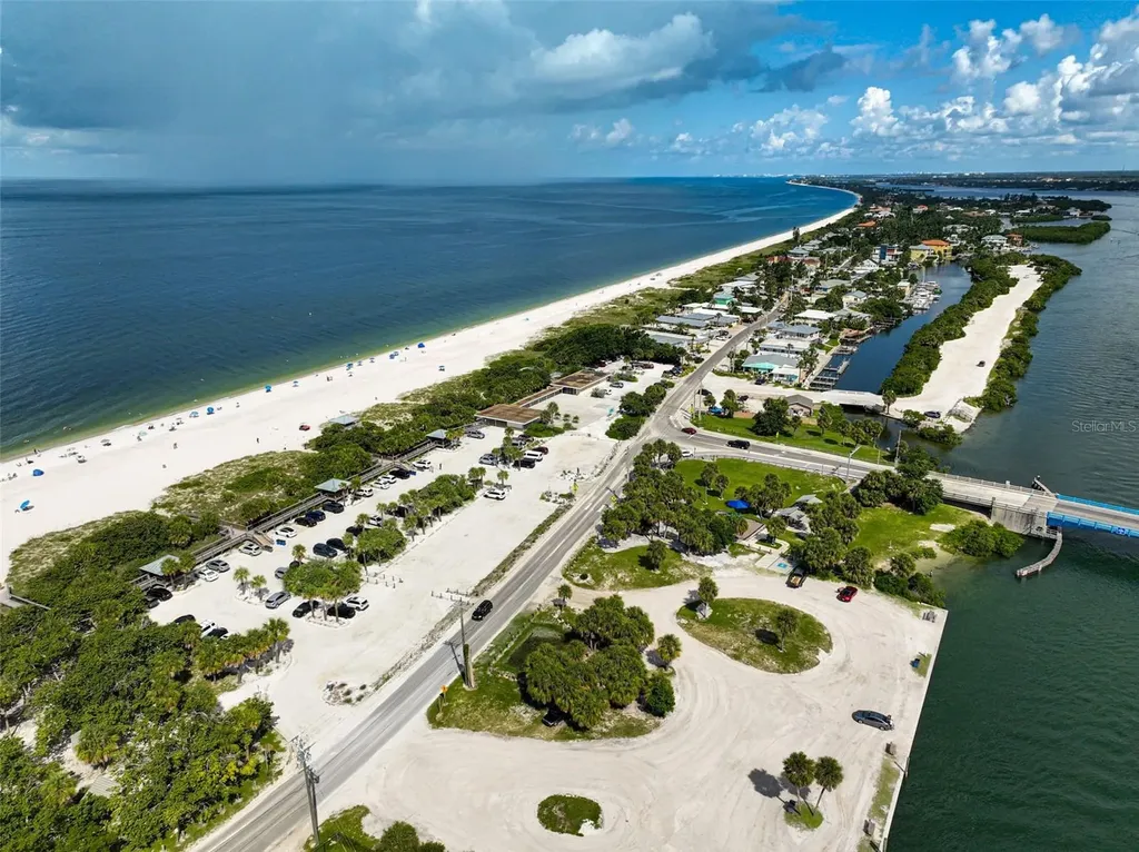 641 Bayshore Road Nokomis FL 34275