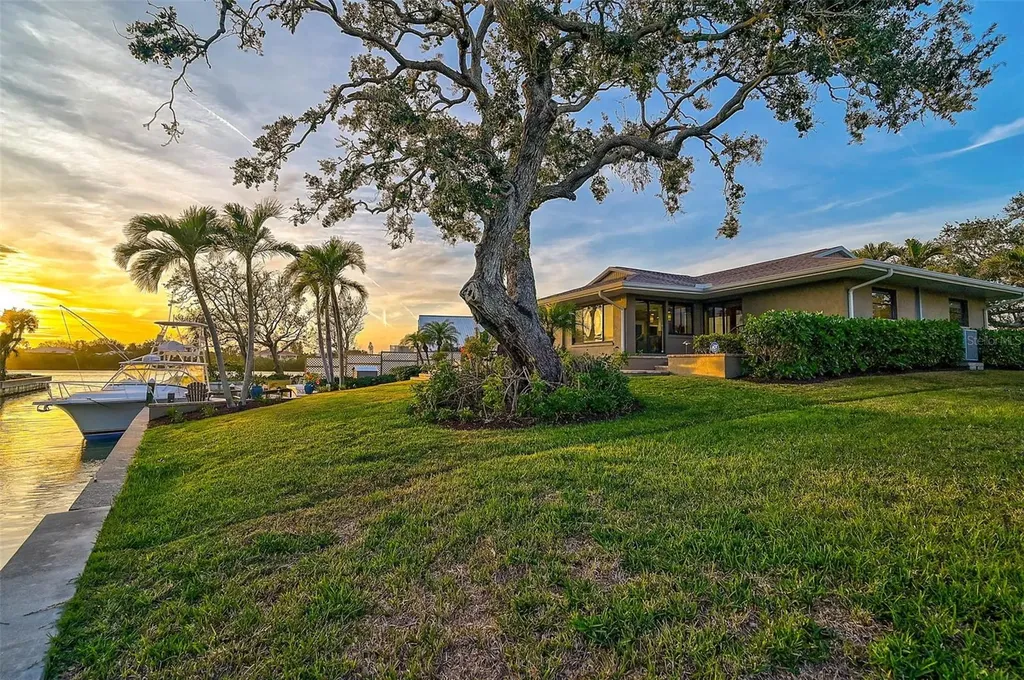 641 Bayshore Road Nokomis FL 34275
