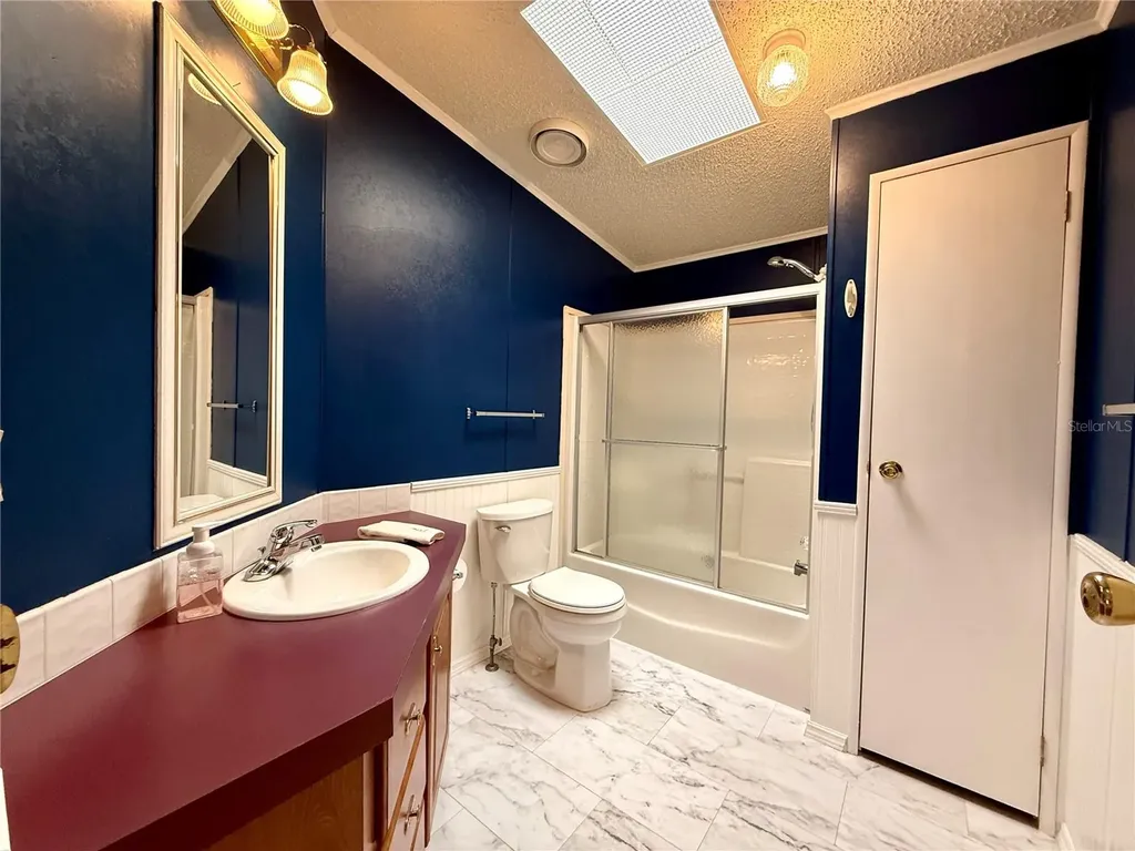 222 N Saint George Circle Apollo Beach FL 33572