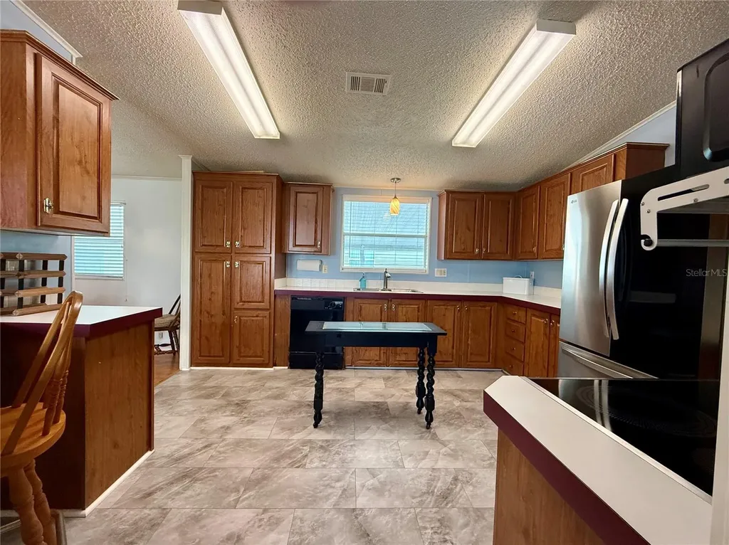 222 N Saint George Circle Apollo Beach FL 33572