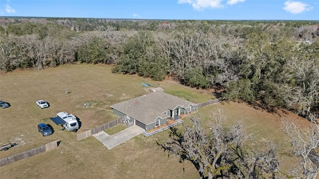 20536 NW 20th Terrace Brooker FL 32622