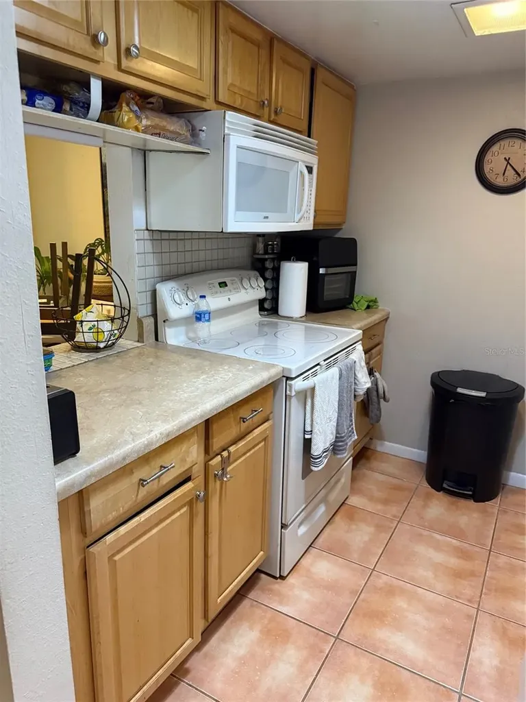 3240 S Semoran Boulevard Orlando FL 32822