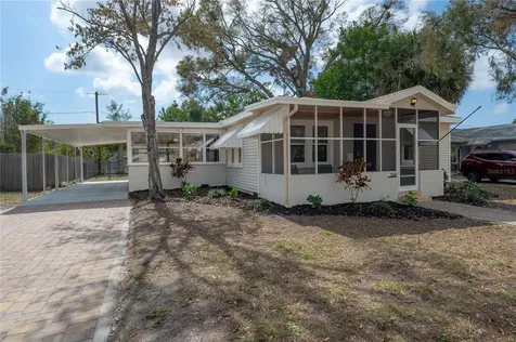 560 80th Avenue N St Petersburg FL 33702