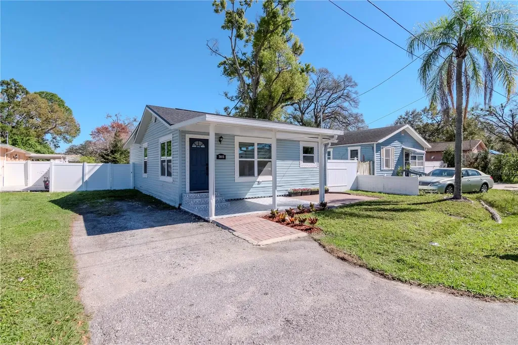 7015 N Dakota Avenue Tampa FL 33604