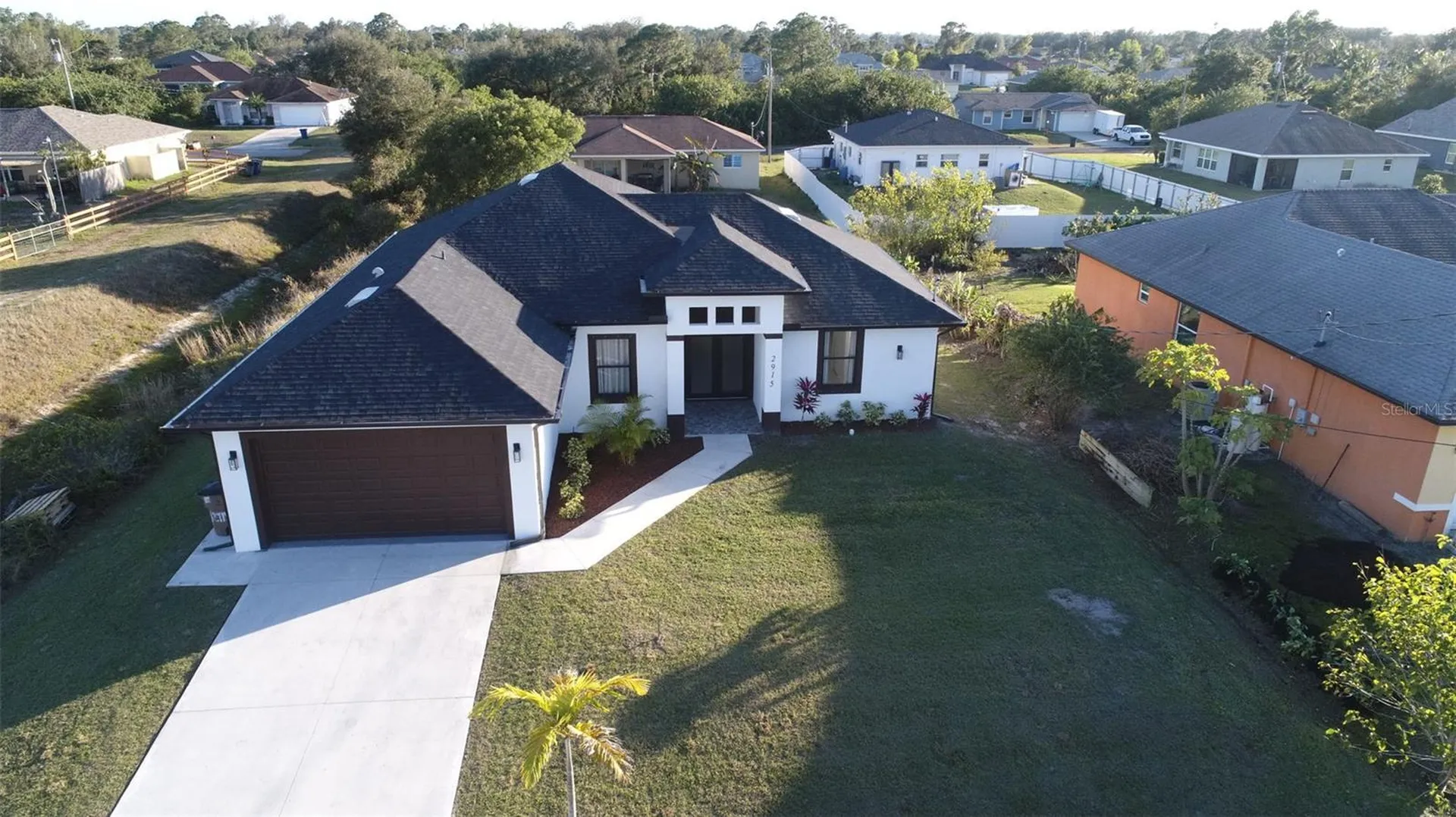 2915 5th Street SW Lehigh Acres FL 33976