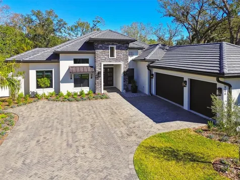 906 S Sterling Avenue Tampa FL 33629