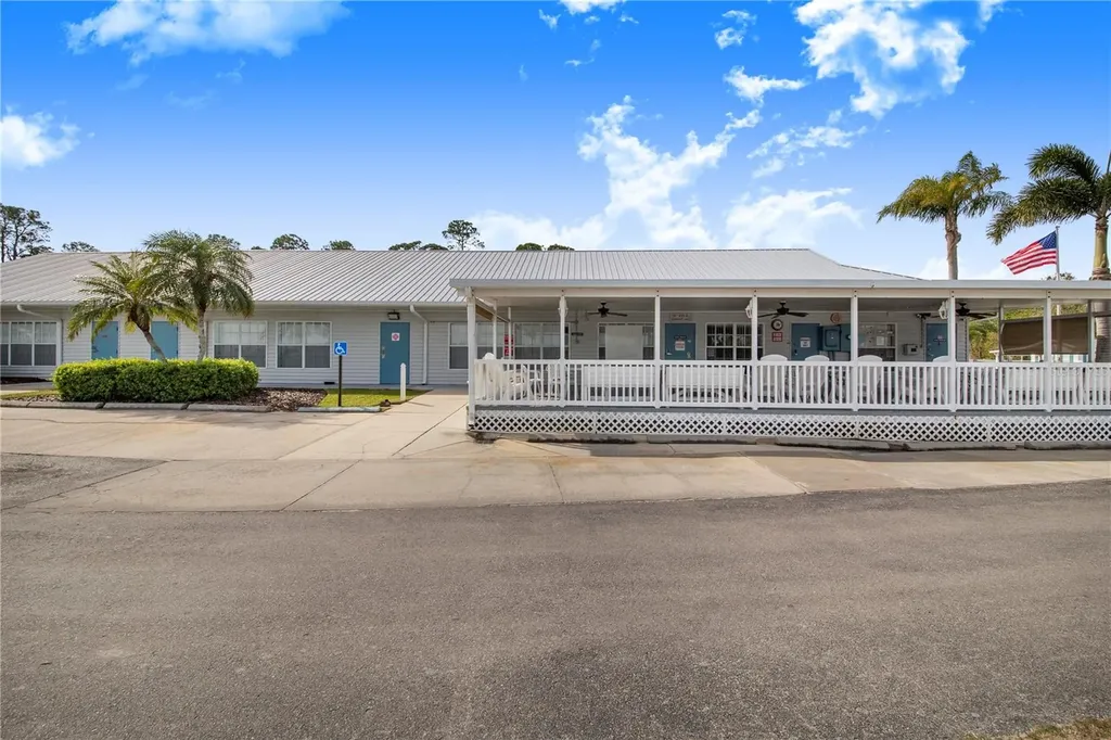 447 Pine Loop Frostproof FL 33843