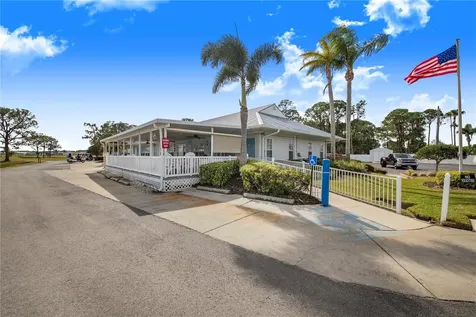 447 Pine Loop Frostproof FL 33843