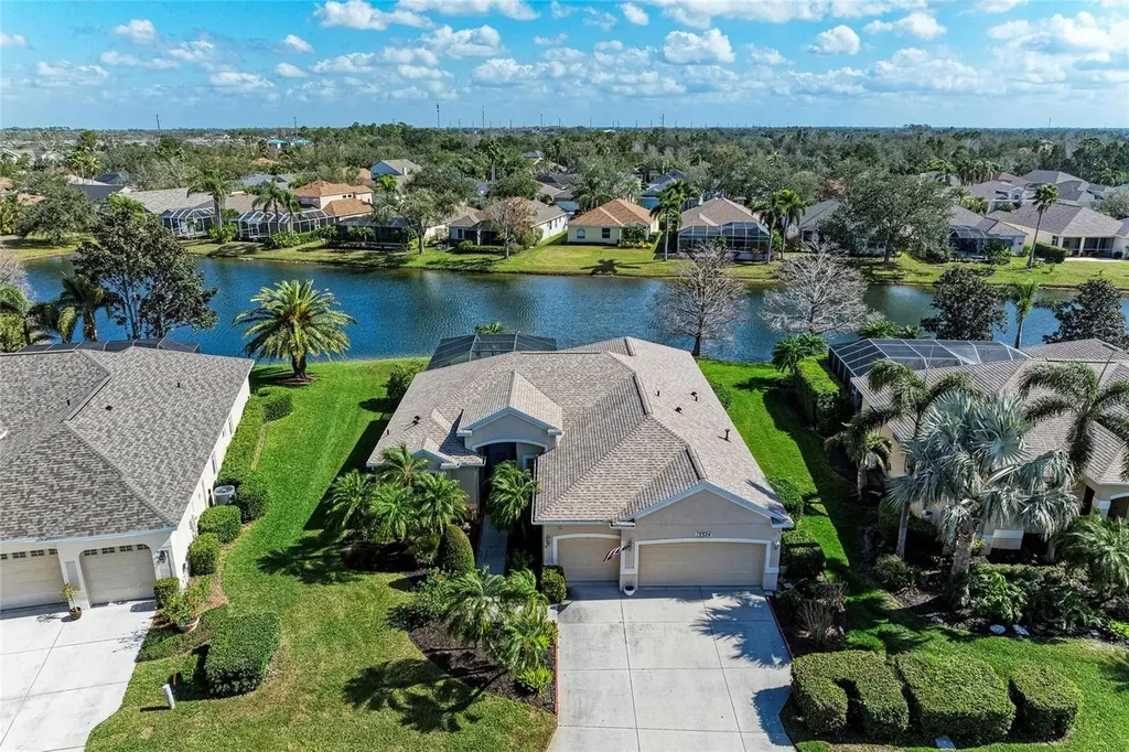 13324 Purple Finch Circle Lakewood Ranch FL 34202