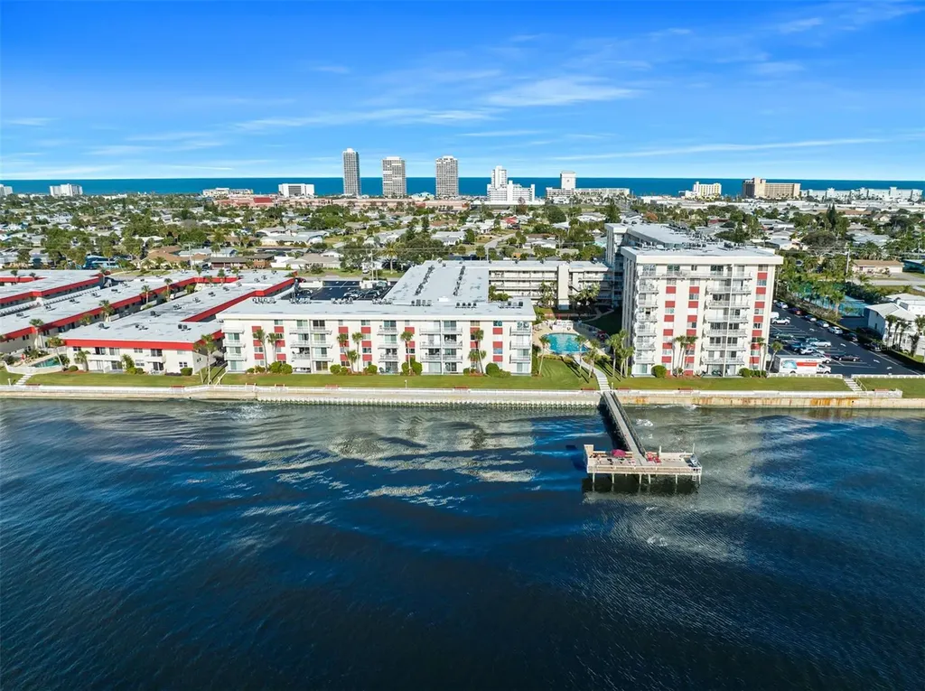 2711 N Halifax Avenue Daytona Beach FL 32118