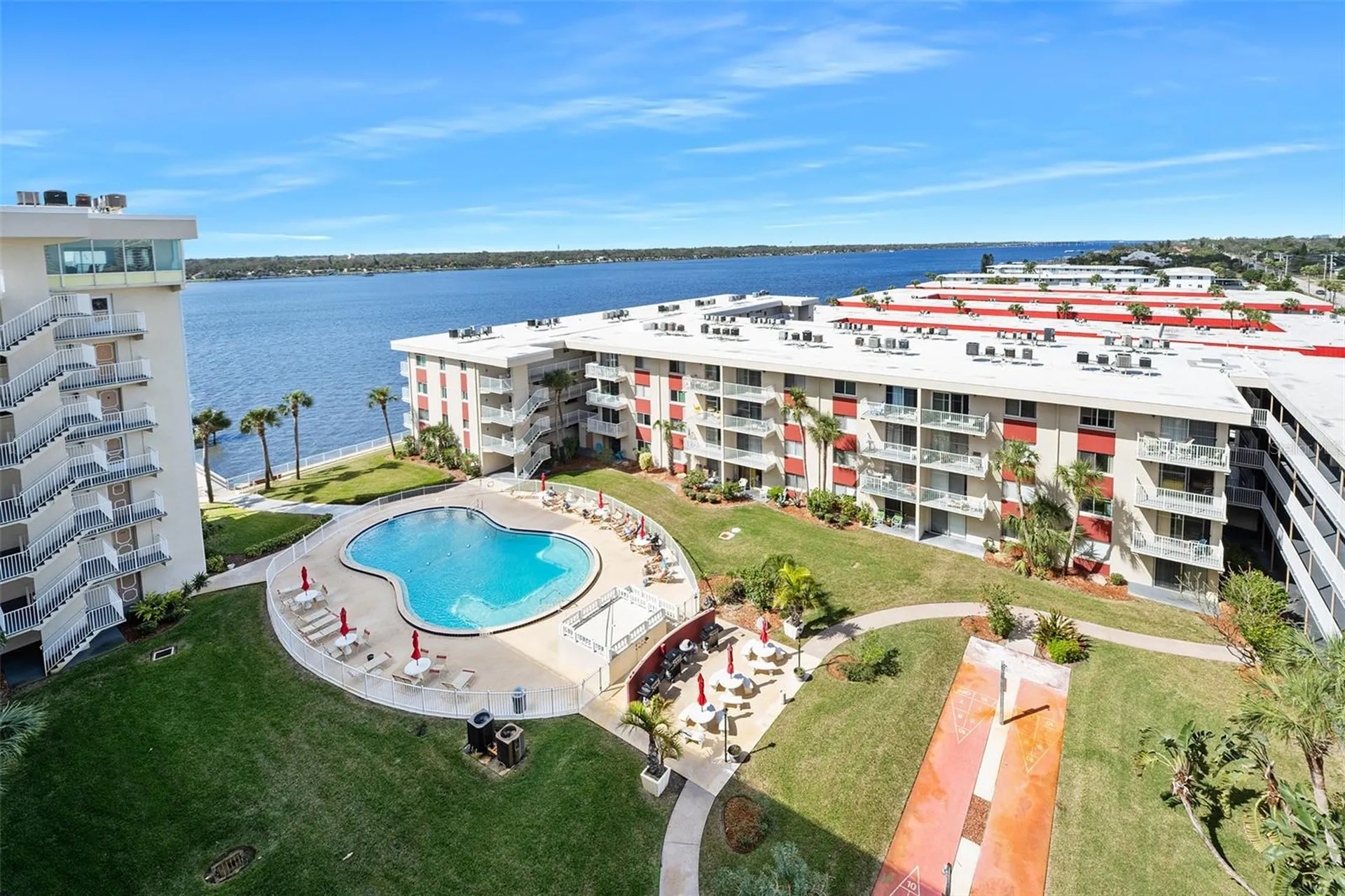 2711 N Halifax Avenue Daytona Beach FL 32118