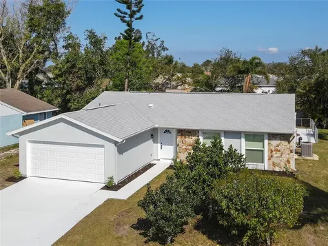 6704 35th Avenue W Bradenton FL 34209