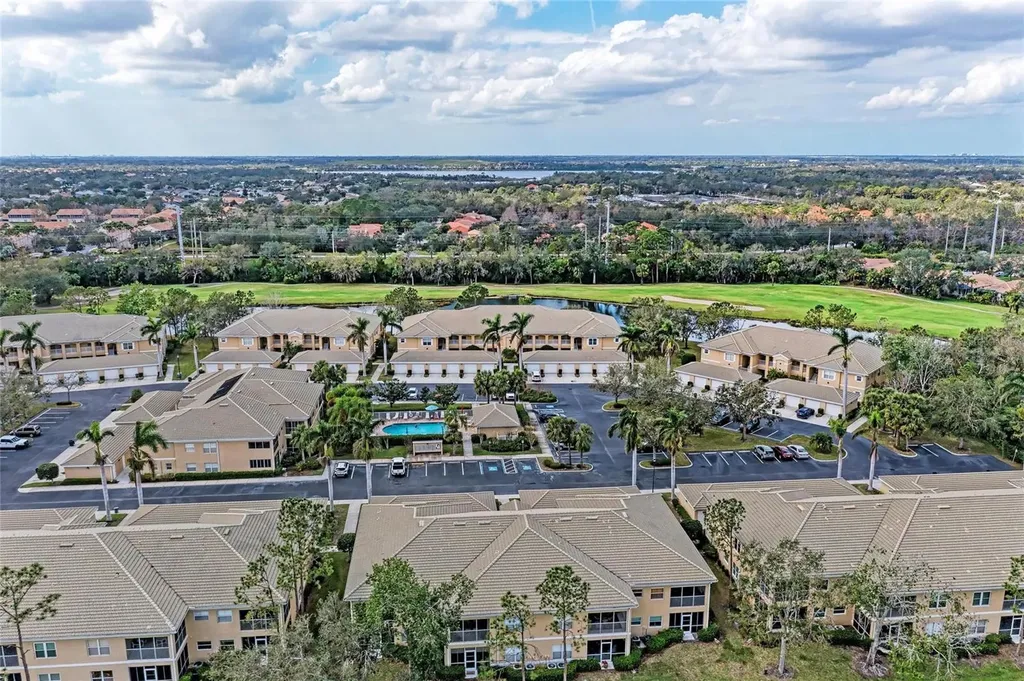 6326 Grand Oak Circle Bradenton FL 34203