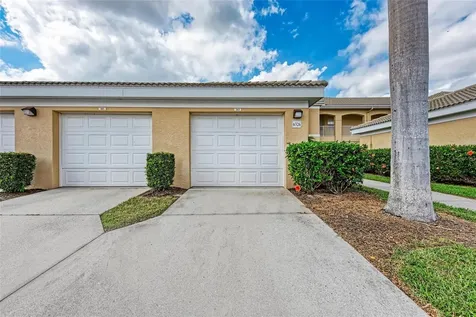 6326 Grand Oak Circle Bradenton FL 34203
