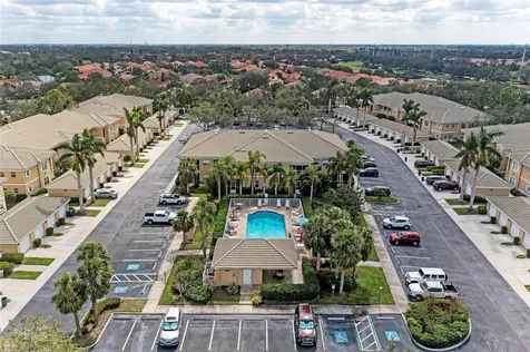 6326 Grand Oak Circle Bradenton FL 34203