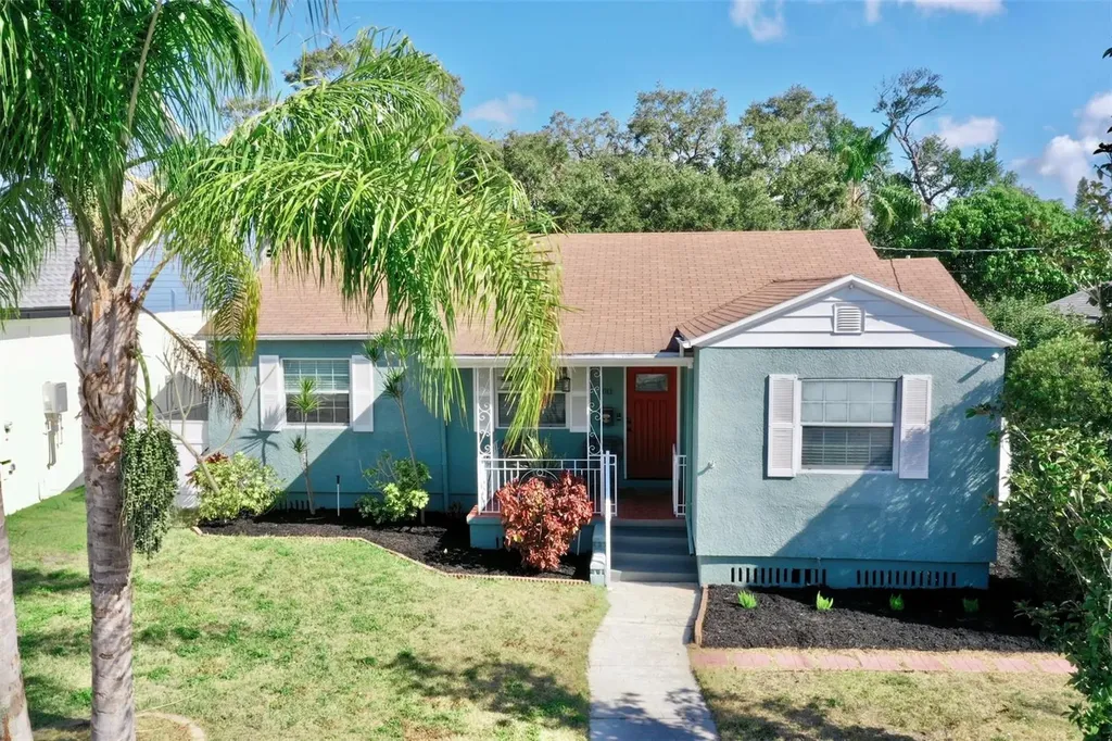1011 W Charter Street Tampa FL 33602