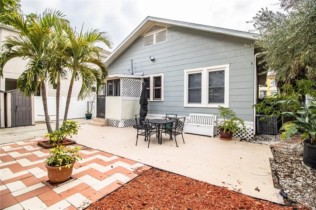 1919 W North A Street Tampa FL 33606