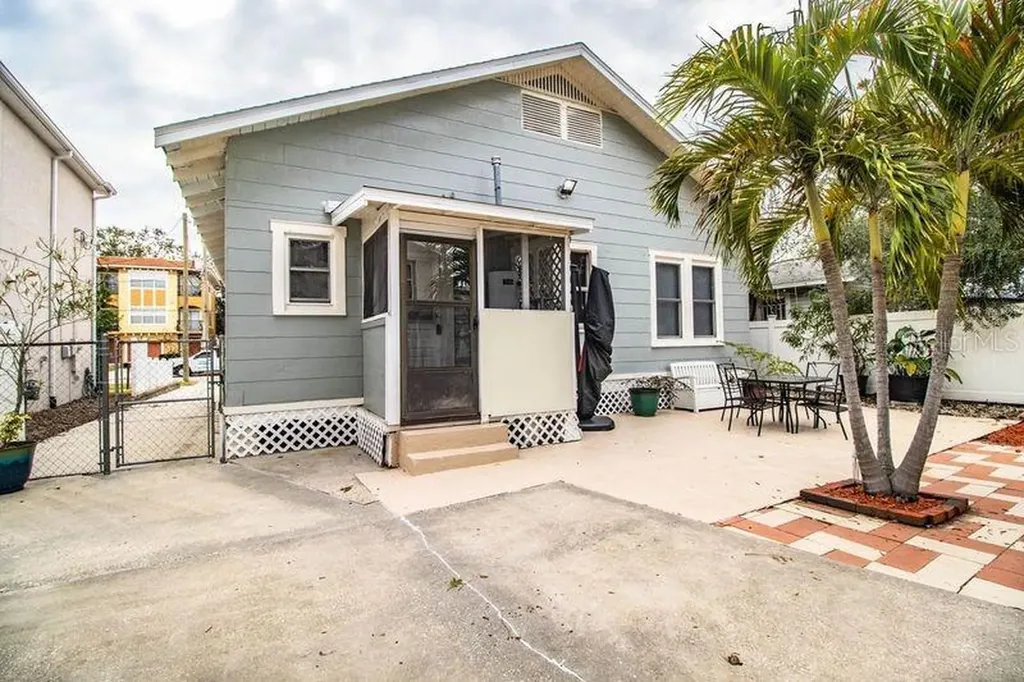 1919 W North A Street Tampa FL 33606