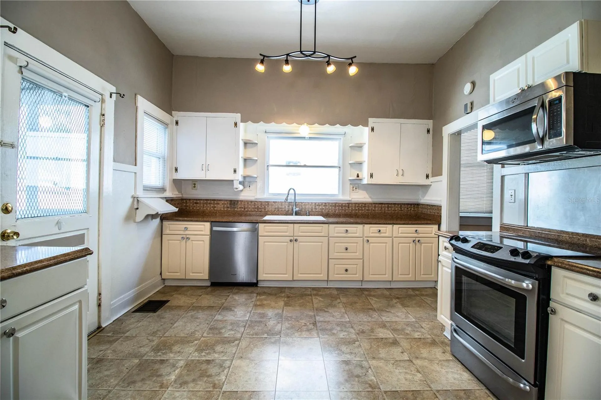 1919 W North A Street Tampa FL 33606