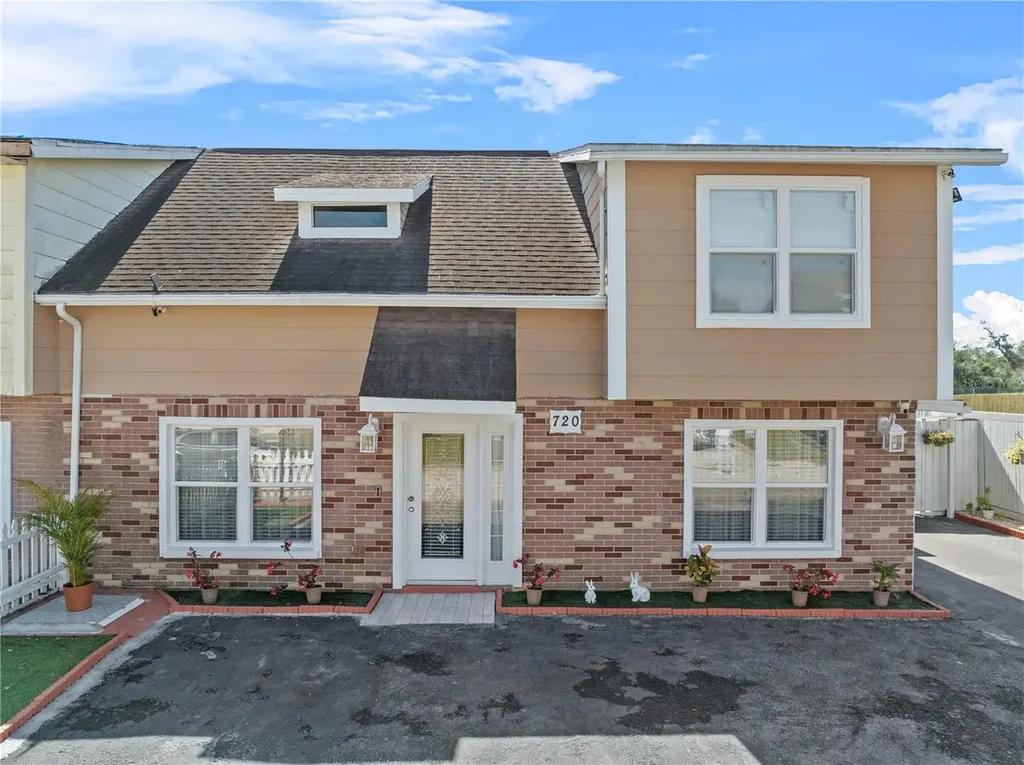 720 Gasparino Court Seffner FL 33584