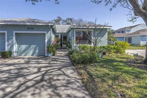 1074 Sanabel Court NE St Petersburg FL 33702