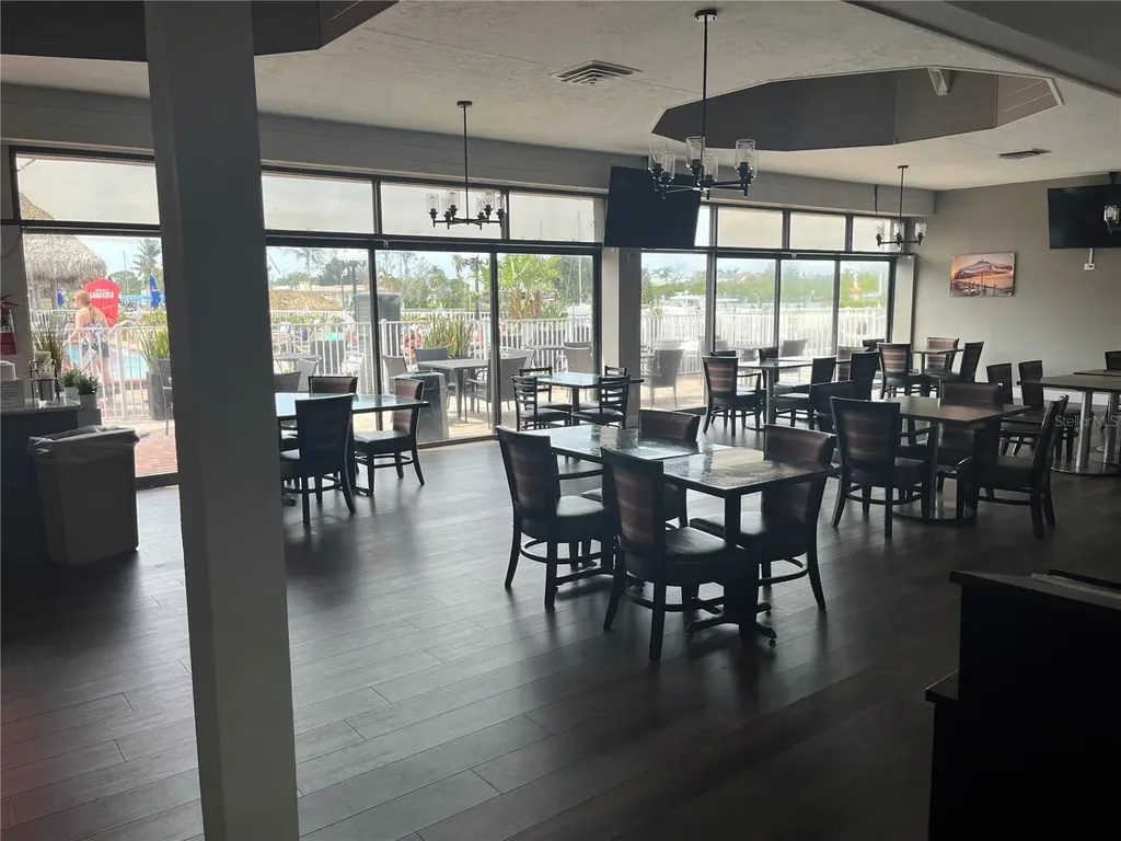 7150 N Tamiami Trail Sarasota FL 34243