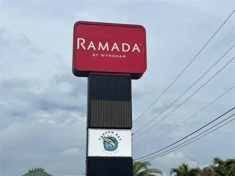 7150 N Tamiami Trail Sarasota FL 34243