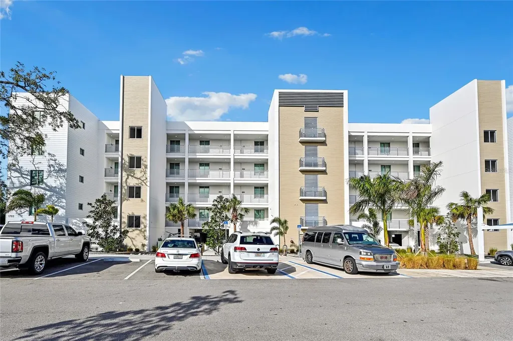 1703 N Tamiami Trail Sarasota FL 34234