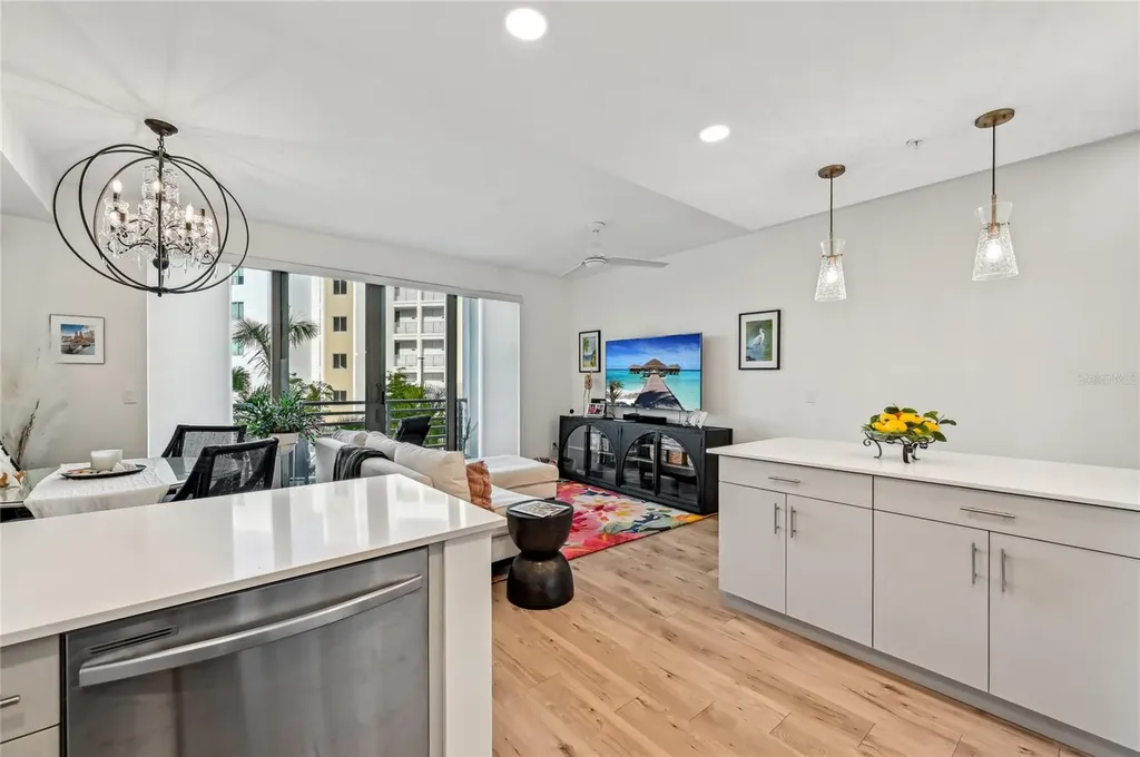 1703 N Tamiami Trail Sarasota FL 34234