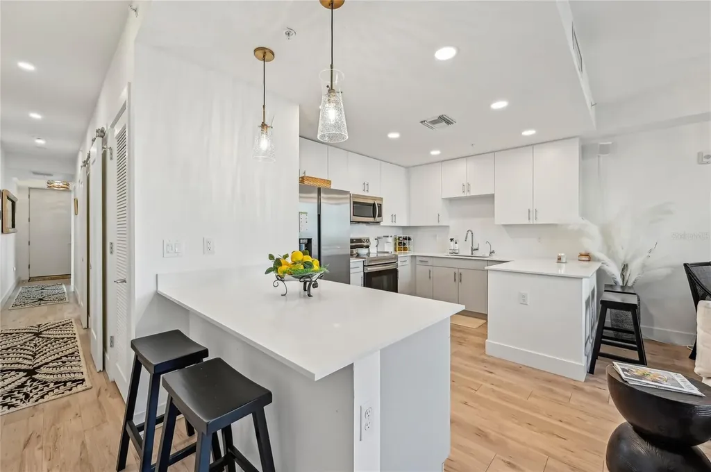 1703 N Tamiami Trail Sarasota FL 34234