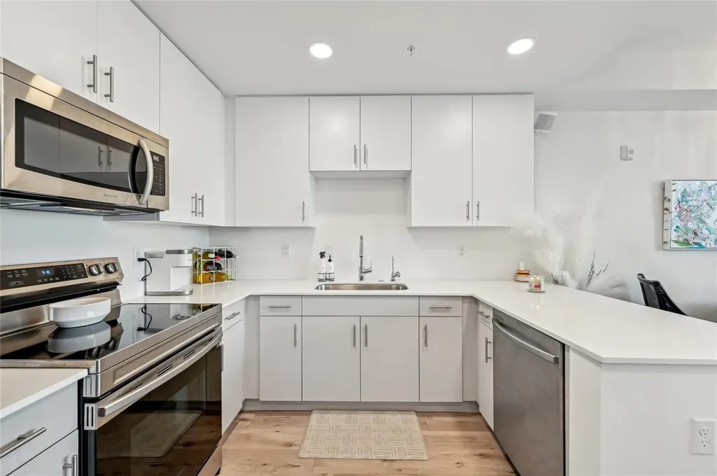 1703 N Tamiami Trail Sarasota FL 34234