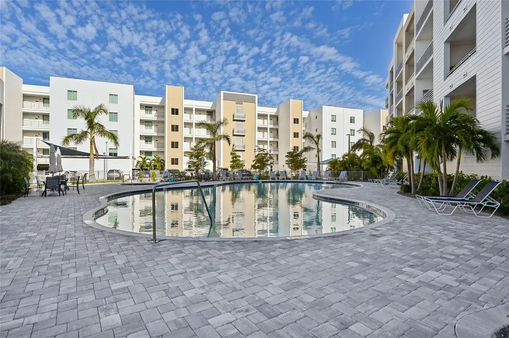 1703 N Tamiami Trail Sarasota FL 34234