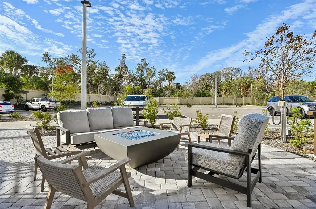 1703 N Tamiami Trail Sarasota FL 34234