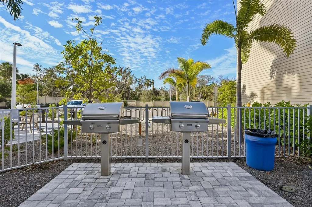 1703 N Tamiami Trail Sarasota FL 34234