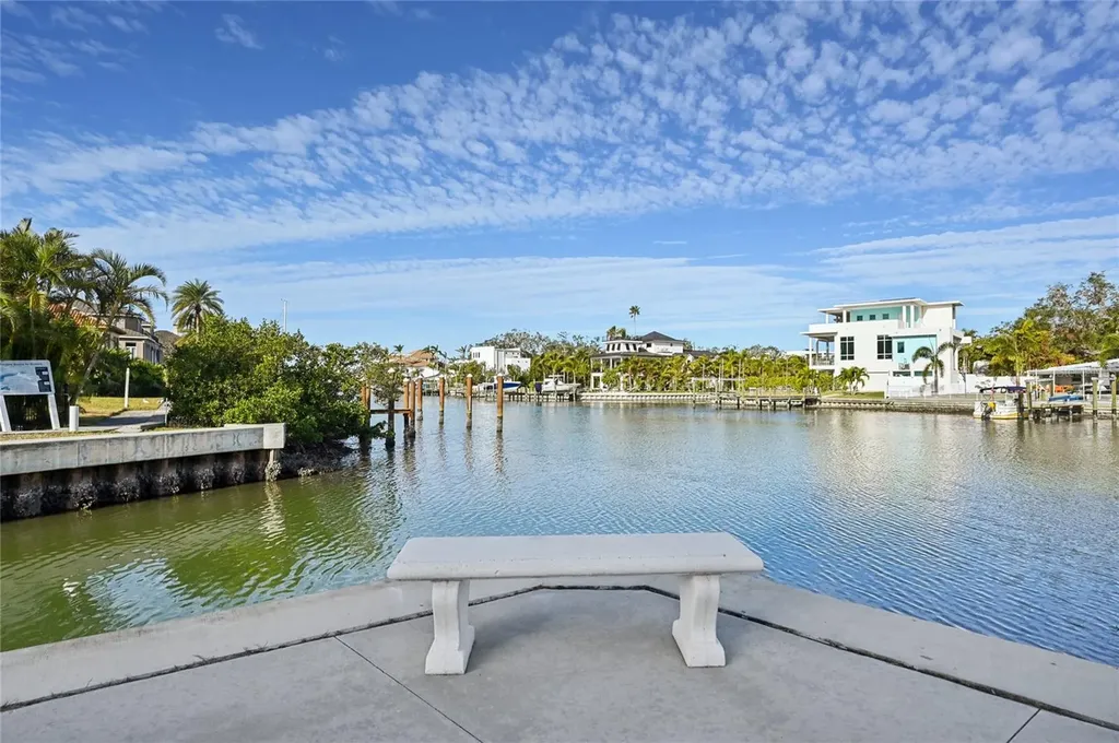 1703 N Tamiami Trail Sarasota FL 34234